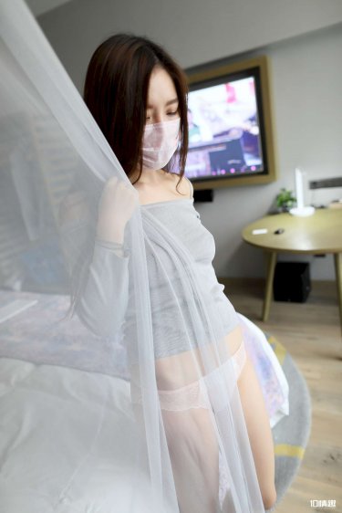 两个美妇用嘴服侍
